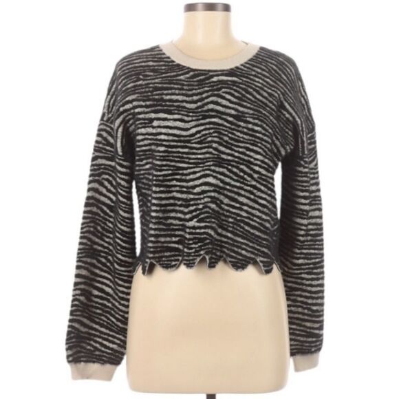 J.O.A. Off White and Black Zebra Print Eyelash Knit Cropped Pullover Sweater - Picture 14 of 15